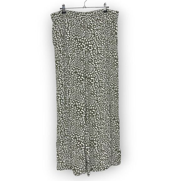 Ann Taylor Loft Wide Leg White Green Animal Print Crop Pants Women's Size Large - Picture 1 of 9